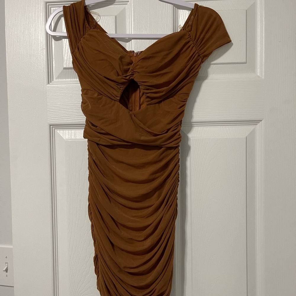 Brown dress windsor